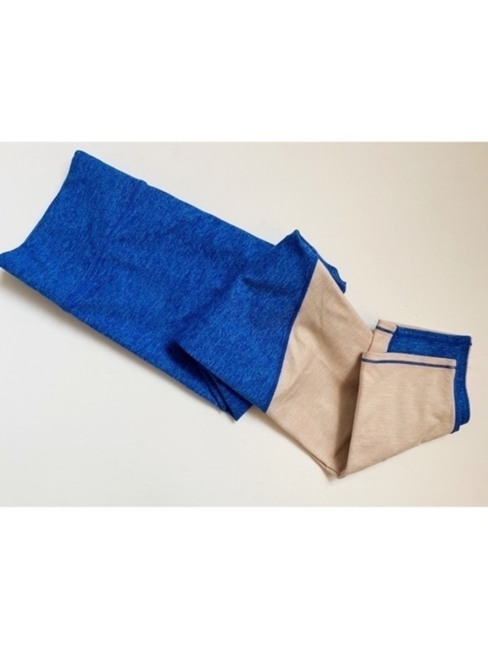 We Over Me • Blue Pink Sunrise Capri Mid Rise Leggings - Size Small